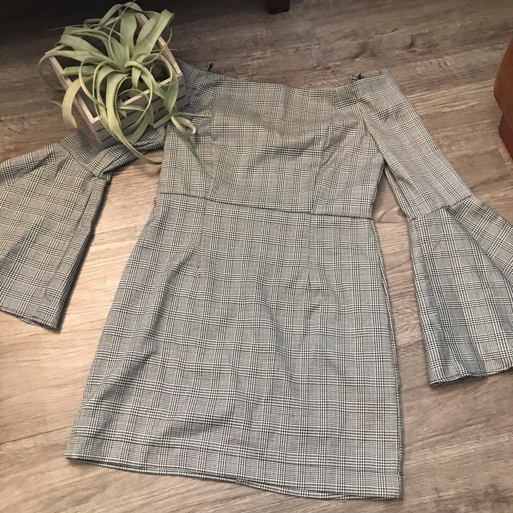 Forever 21 Off the Shoulder, Bell Sleeve Dress